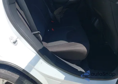 2019 Jeep Cherokee Latitude 4X4 z USA, uszkodzony, nr VIN 1C4PJMCBXKD239602